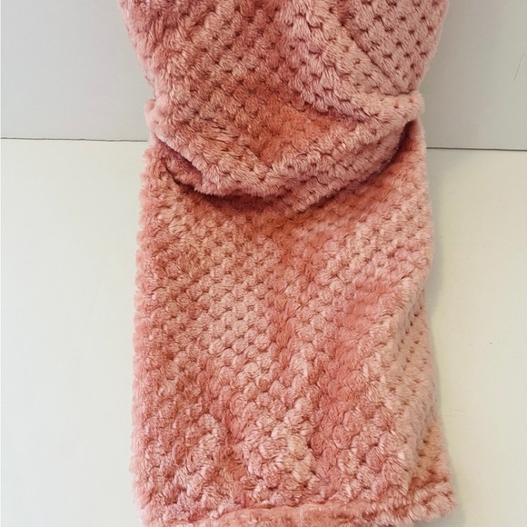 Tahari Baby Bunny Rabbit Plush Pink Baby Blanket 3 Dimensional Ears - Picture 9 of 11